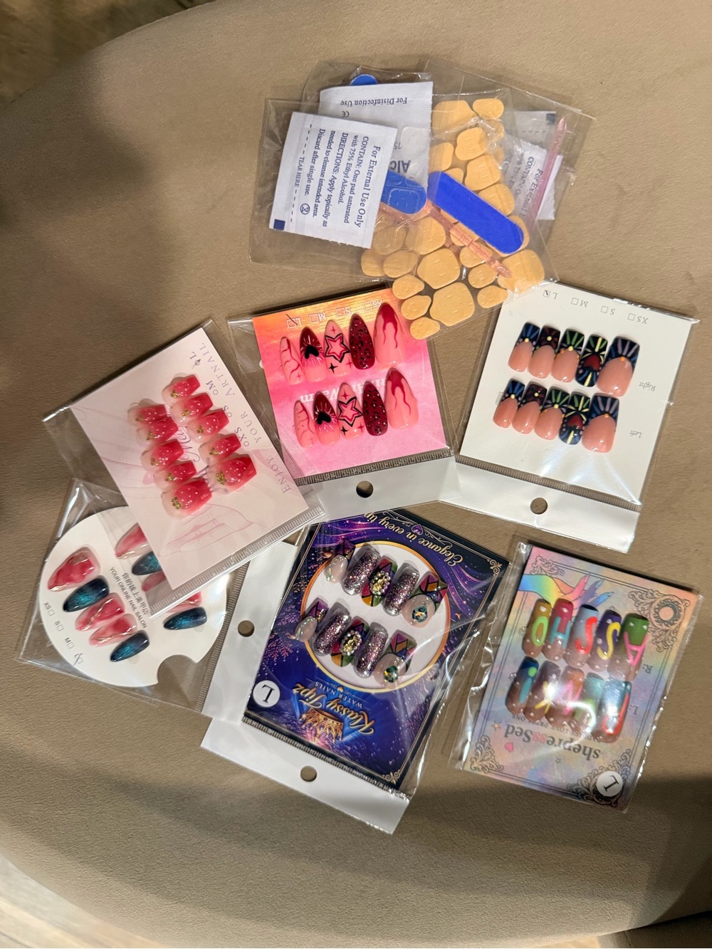Set of 6 size large press on nails new